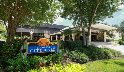 Naples,,Florida,,Usa:,Naples,City,Hall,,The,Local,Government,In